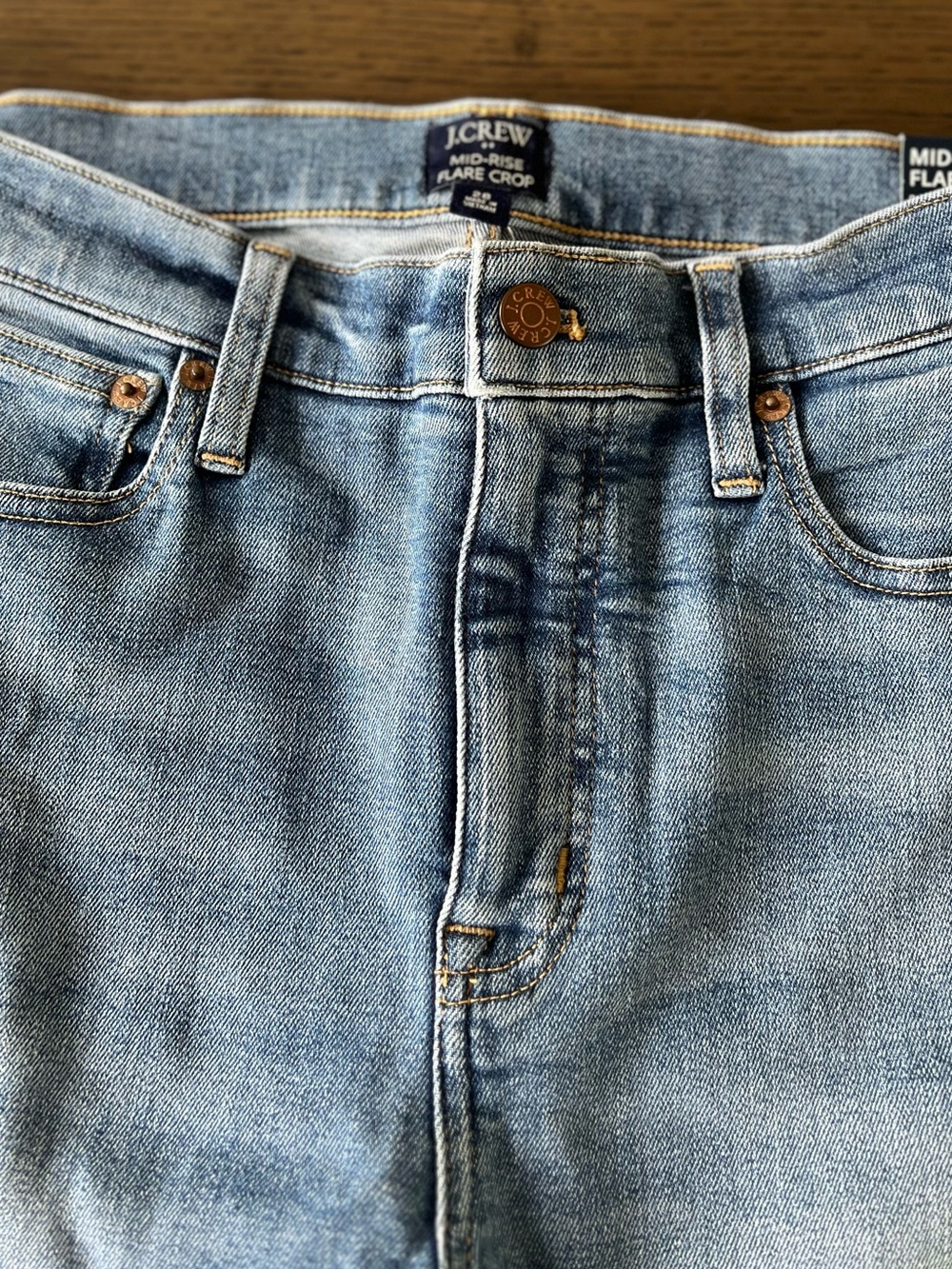 J. Crew Mid Rise Flared Crop Jeans Light Wash Trendy Casual Versatile Denim - Picture 5 of 7